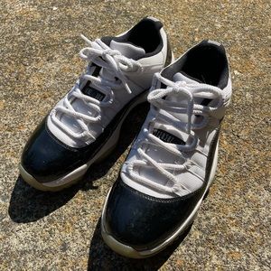 Air Jordan 11 Retro Low Concord